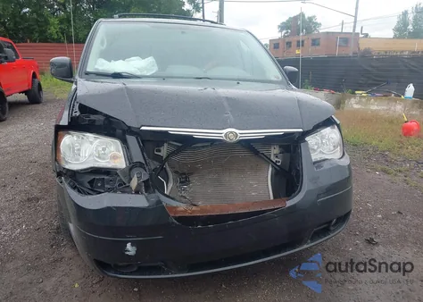 2010 Chrysler Town & Country Touring из США, поврежденный, VIN 2A4RR5DX9AR129437